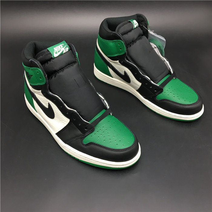 Jordan1 Retro Pine Green 555088-302