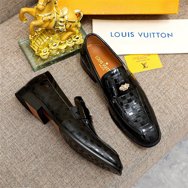 Lv Loafer 038