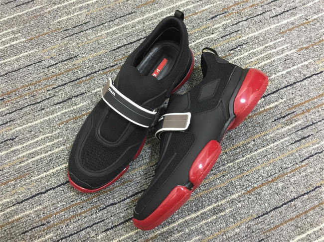 Prada Sneaker 38