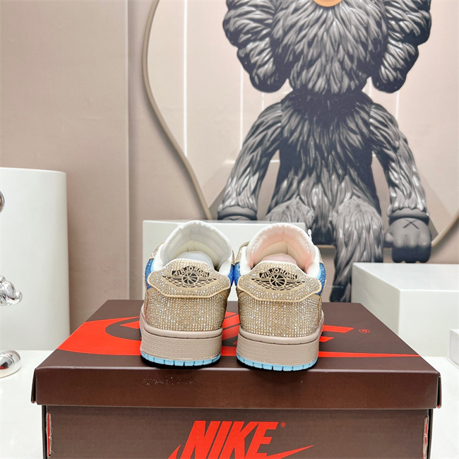 Nike Air Jordan 1 Low crystal T104