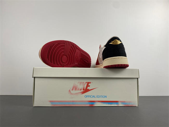 Trophy Room x Air Jordan 1 Low OG “Rookie Card: Home” HV6157-100