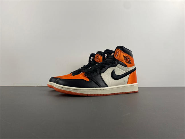 Jordan 1 Retro High OG Satin Shattered Backboard AV3725-010