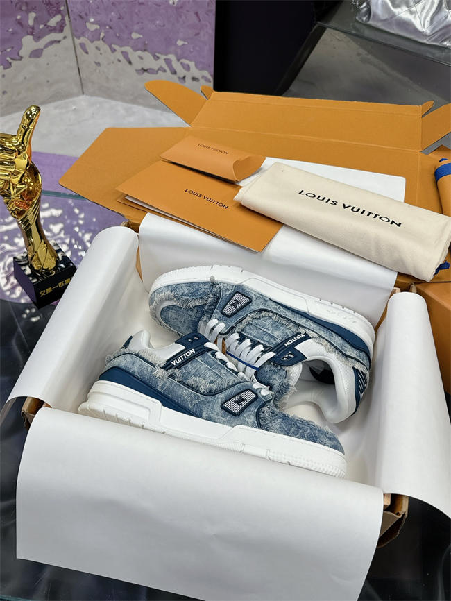 LV Trainer Sneaker