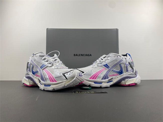 7.5Balenciaga 772774-W3RNY-6120