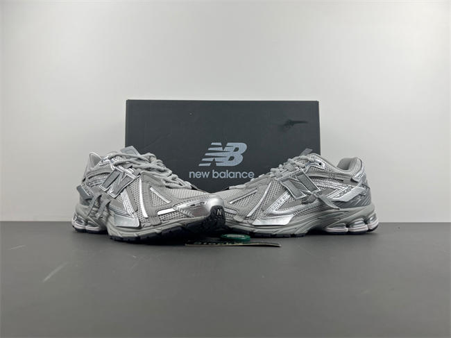 New Balance Concrete Silver Metallic  M1906AG