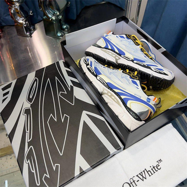 OFF-WHITE Be Right Back