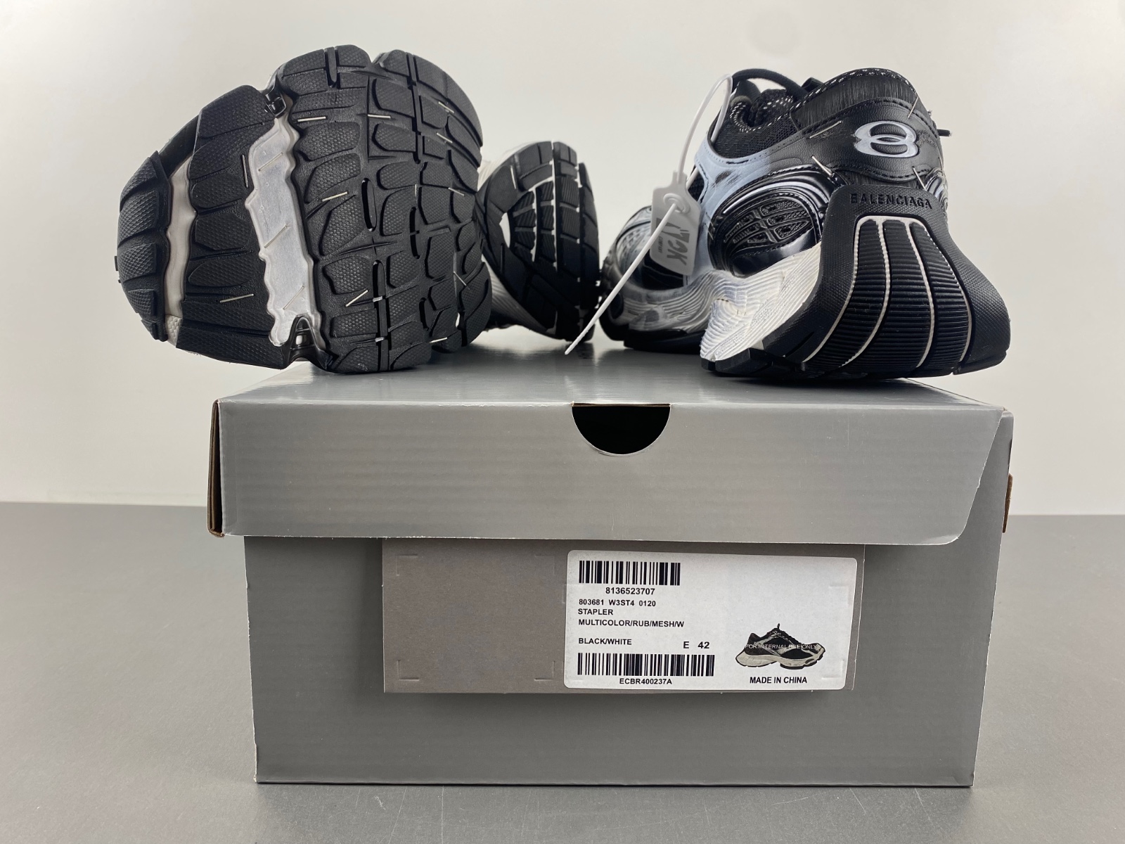 14 Balenciaga  803681-W3ST4-0120