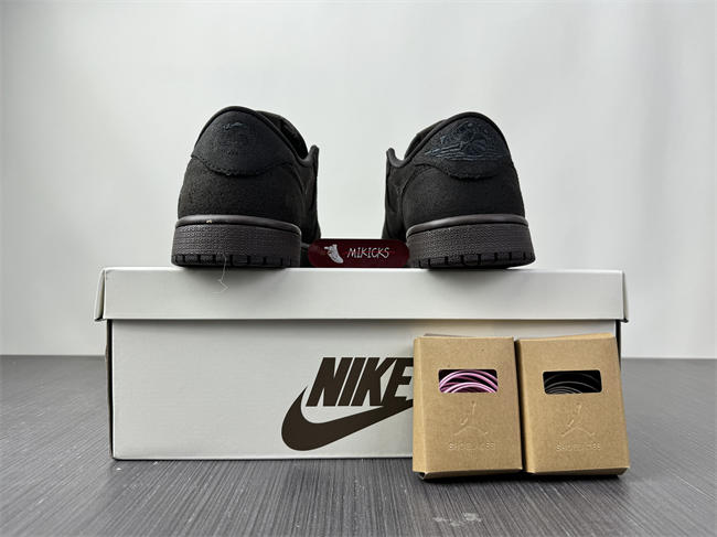 Travis Scott x Air Jordan 1 Low OG DM7866-202