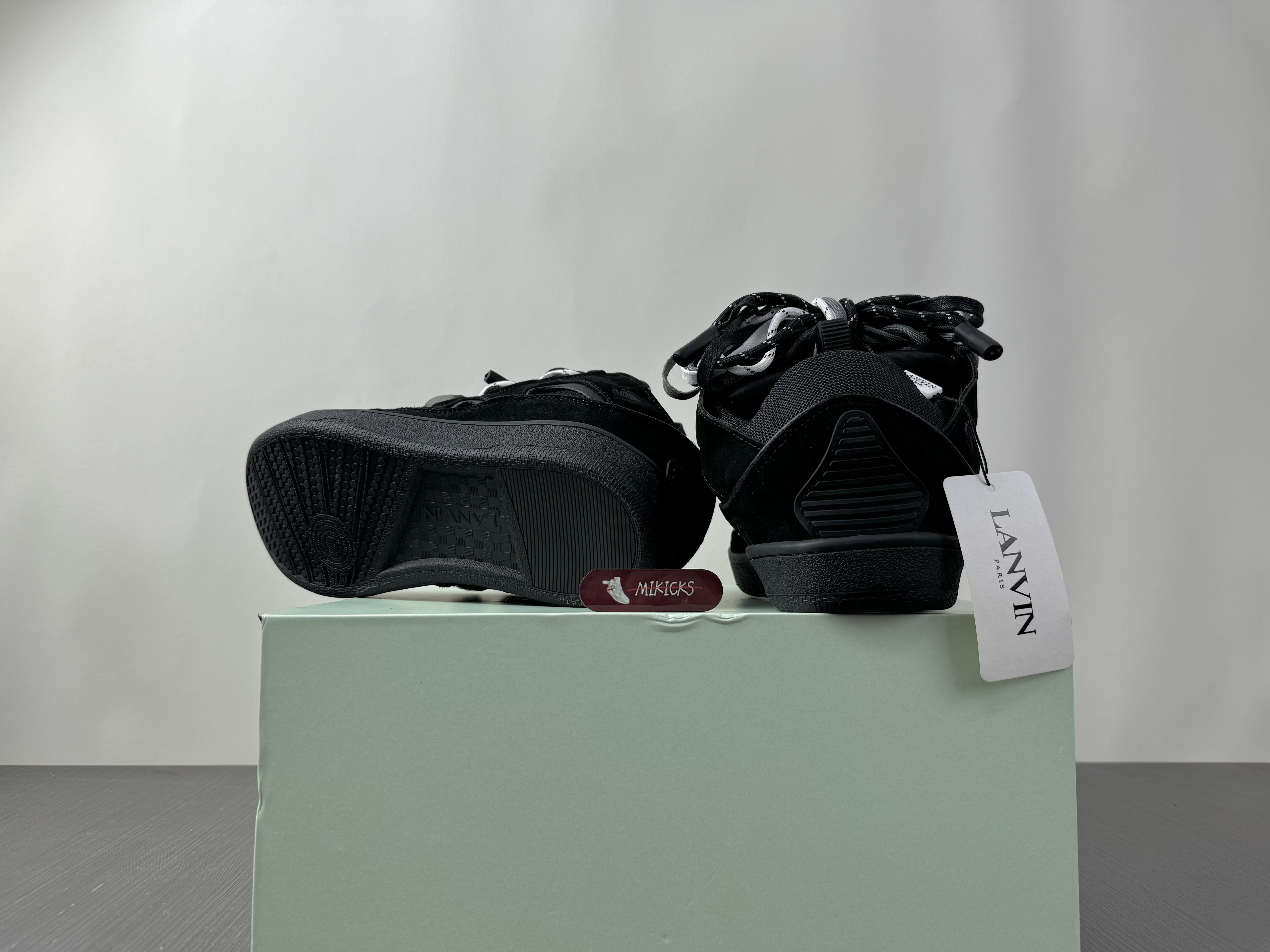 Lanvon Leather Curb 8