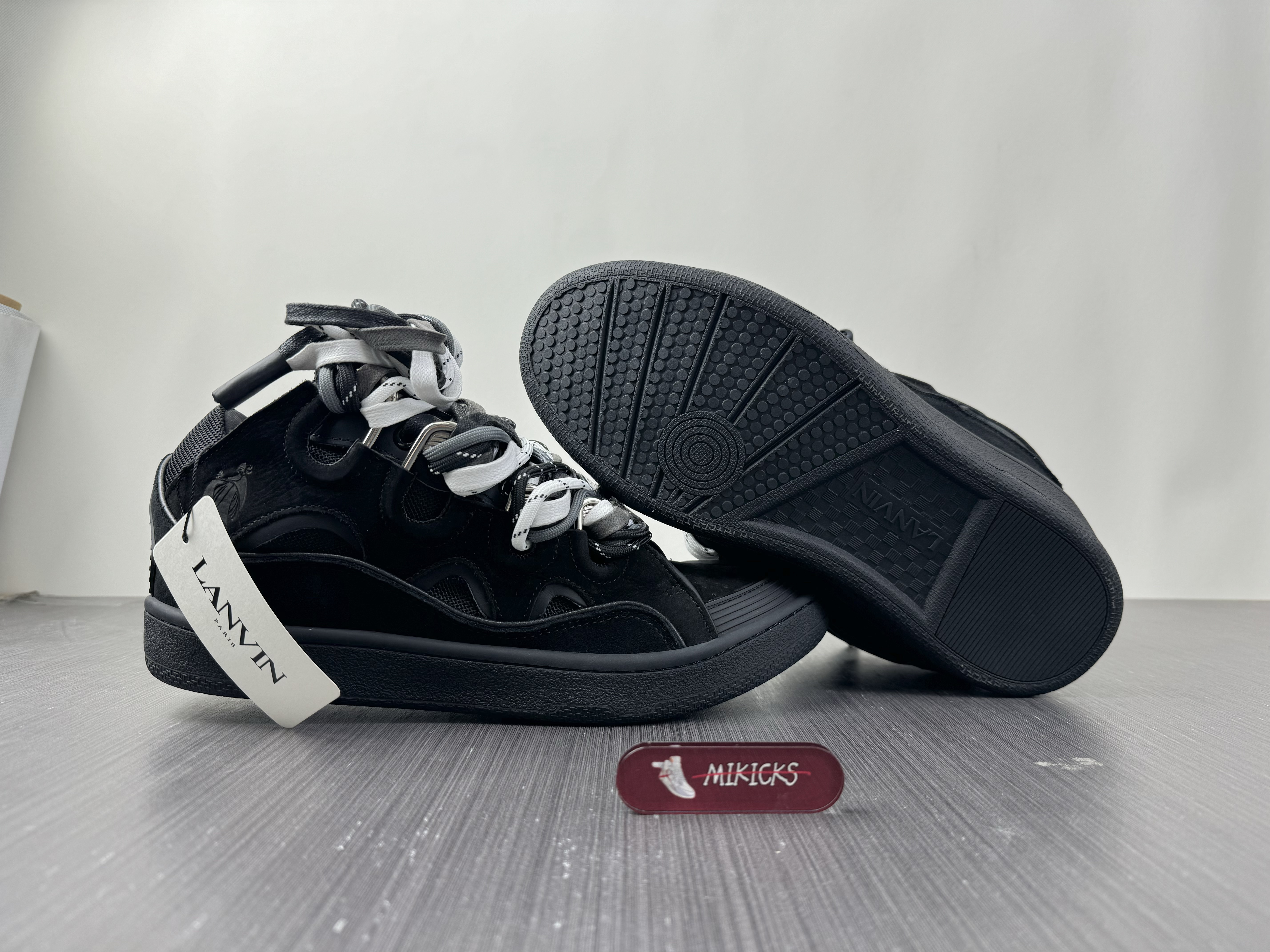 Lanvon Leather Curb 8