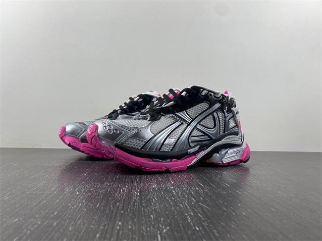 7.5 Balenciaga 772774-W3RBW-9155