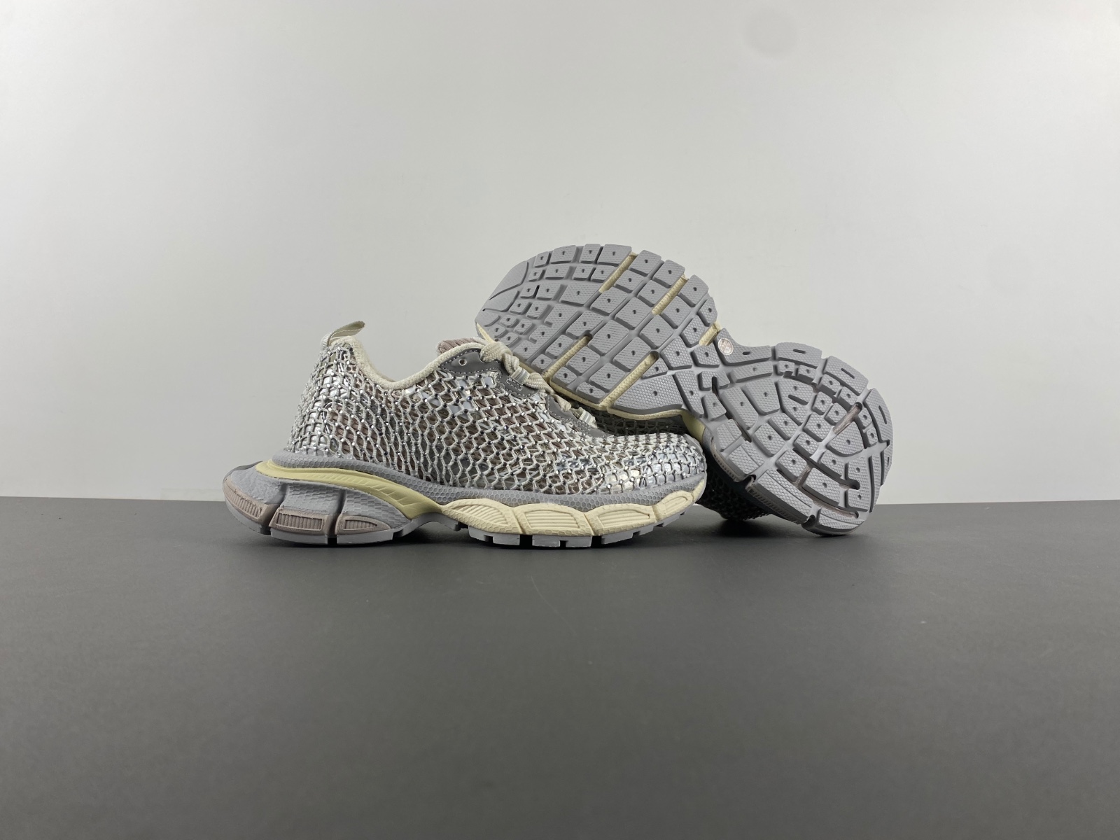 Balenciaga Phantom Sneaker 788878 W3XL4 9056