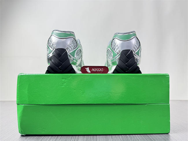 Bottega Veneta Orbit Surf 741357 V2X40 1428