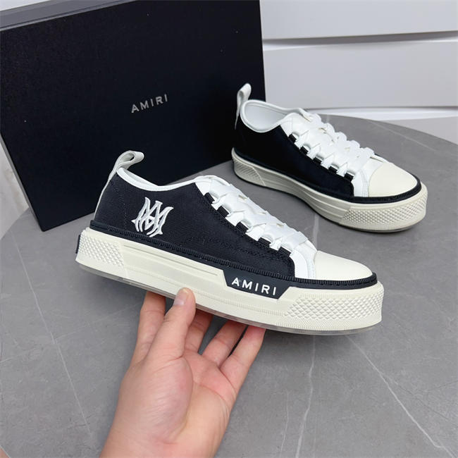 AMIR1 SNEAKERS