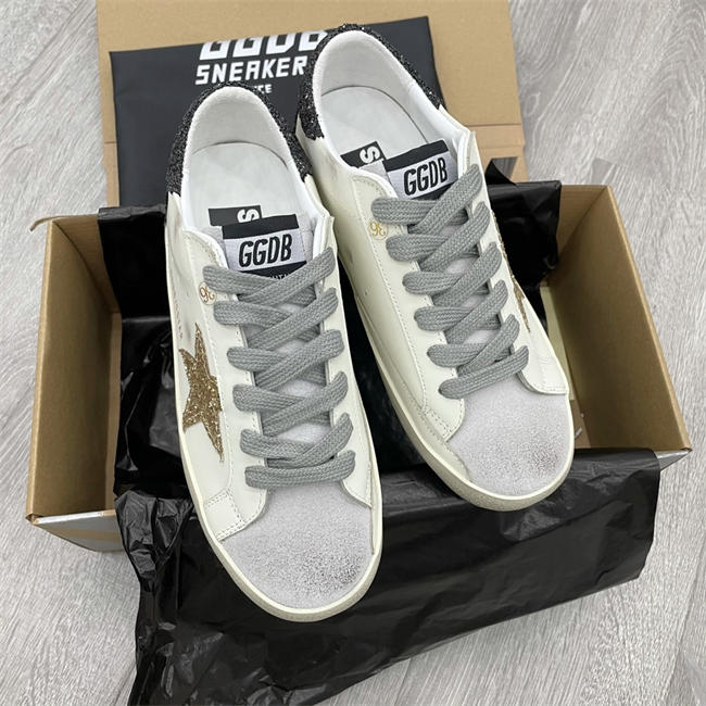Golden Goose Sneaker