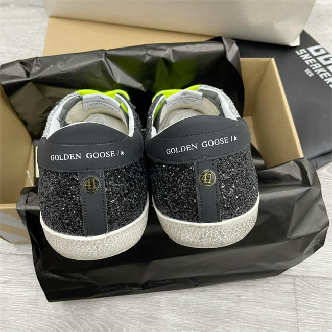 Golden Goose Sneaker