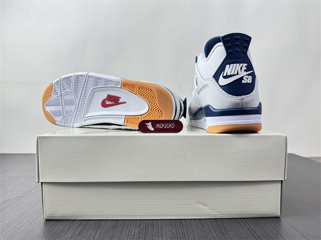 Nike SB x Air Jordan 4 “Navy”  DR5415-100