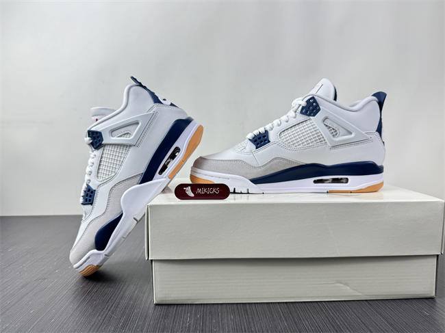 Nike SB x Air Jordan 4 “Navy”  DR5415-100