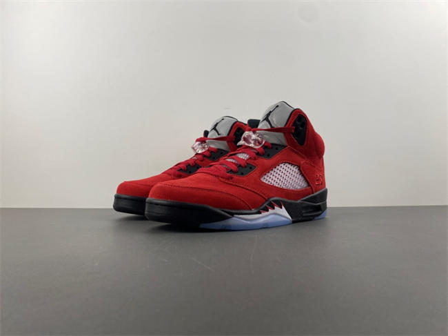 Air Jordan 5 “Raging Bull”  DD0587-600