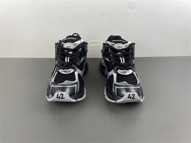 7.5 Balenciaga Runner 772774 W3RNY 0322