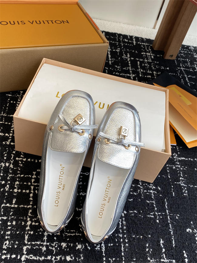 Lv Loafer 065