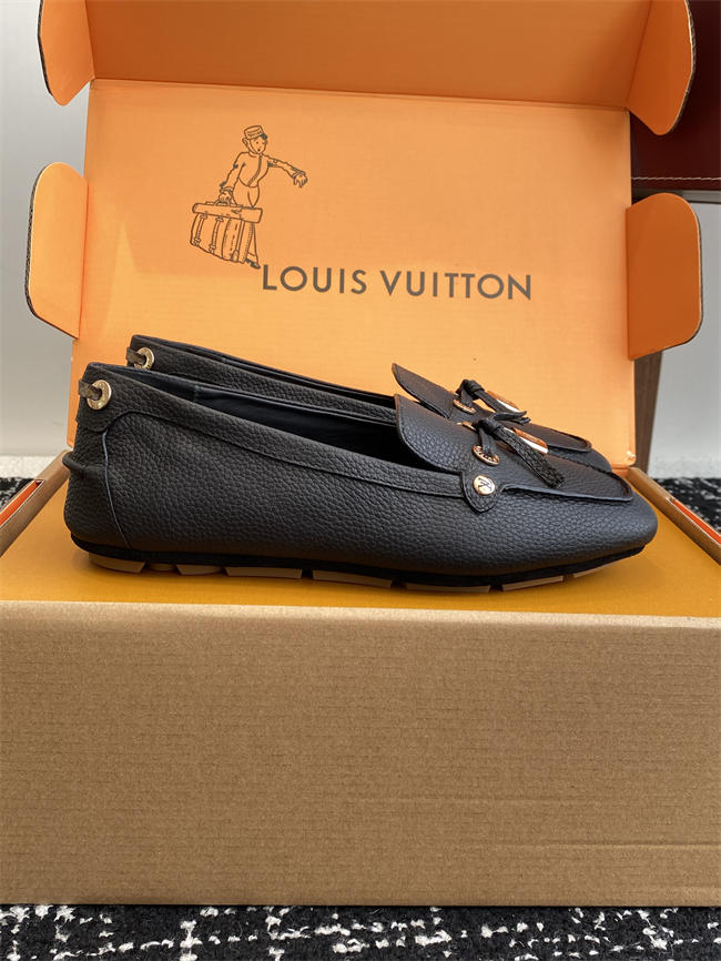 Lv Loafer 068