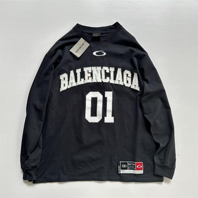 Balenciaga Long Sleeve T-shirt