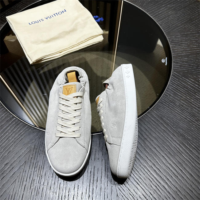 Lv Sneaker