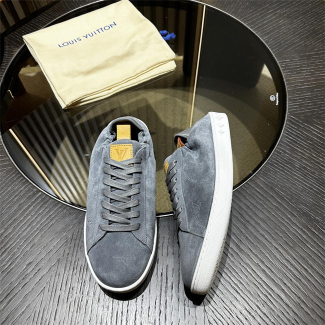 Lv Sneaker